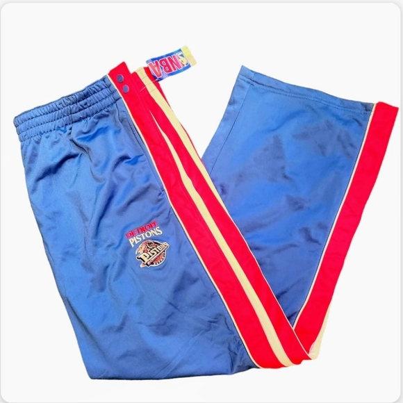 DETROIT PISTONS TERAWAYS PRO EDGE NBA STORE NWT - Picture 2 of 4